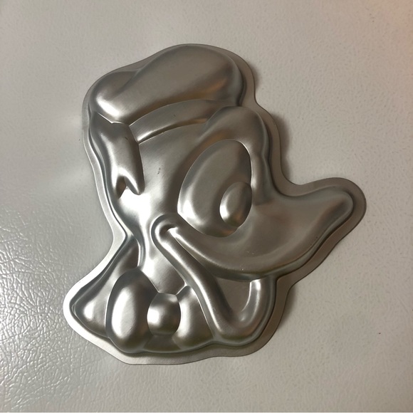 Vintage 1977 Wilton Cake Pan Walt Disney Productions Donald Duck 515-1503 - Picture 1 of 4